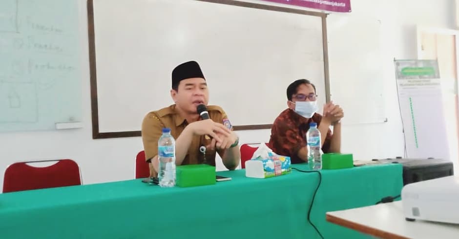 Kepala Kantor Kemenag Tangsel Membuka Pelatihan
