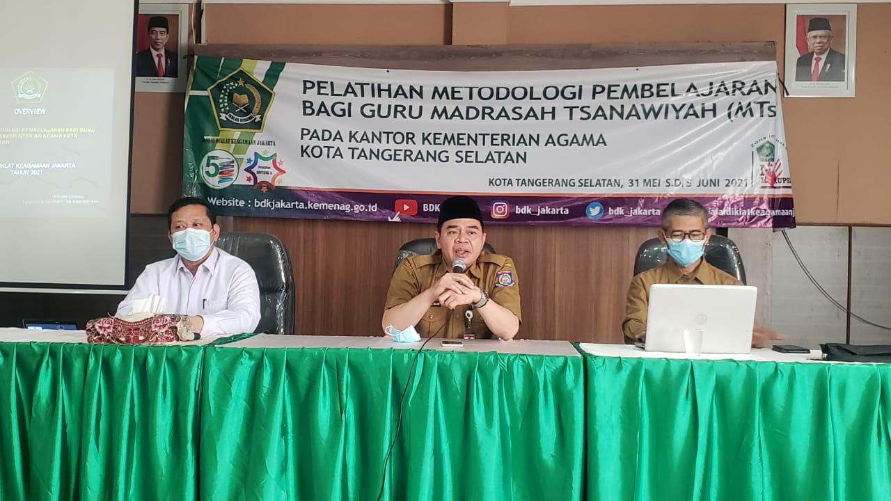Kepala Kantor Kemenag Tangsel Membuka Acara