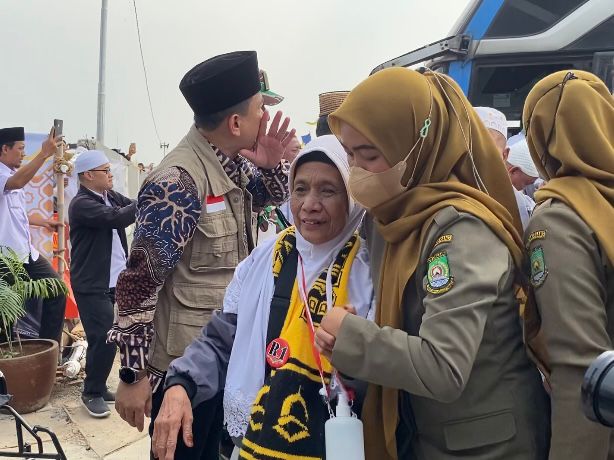 Jemaah haji Kota Tangerang tiba di asrama haji Banten.