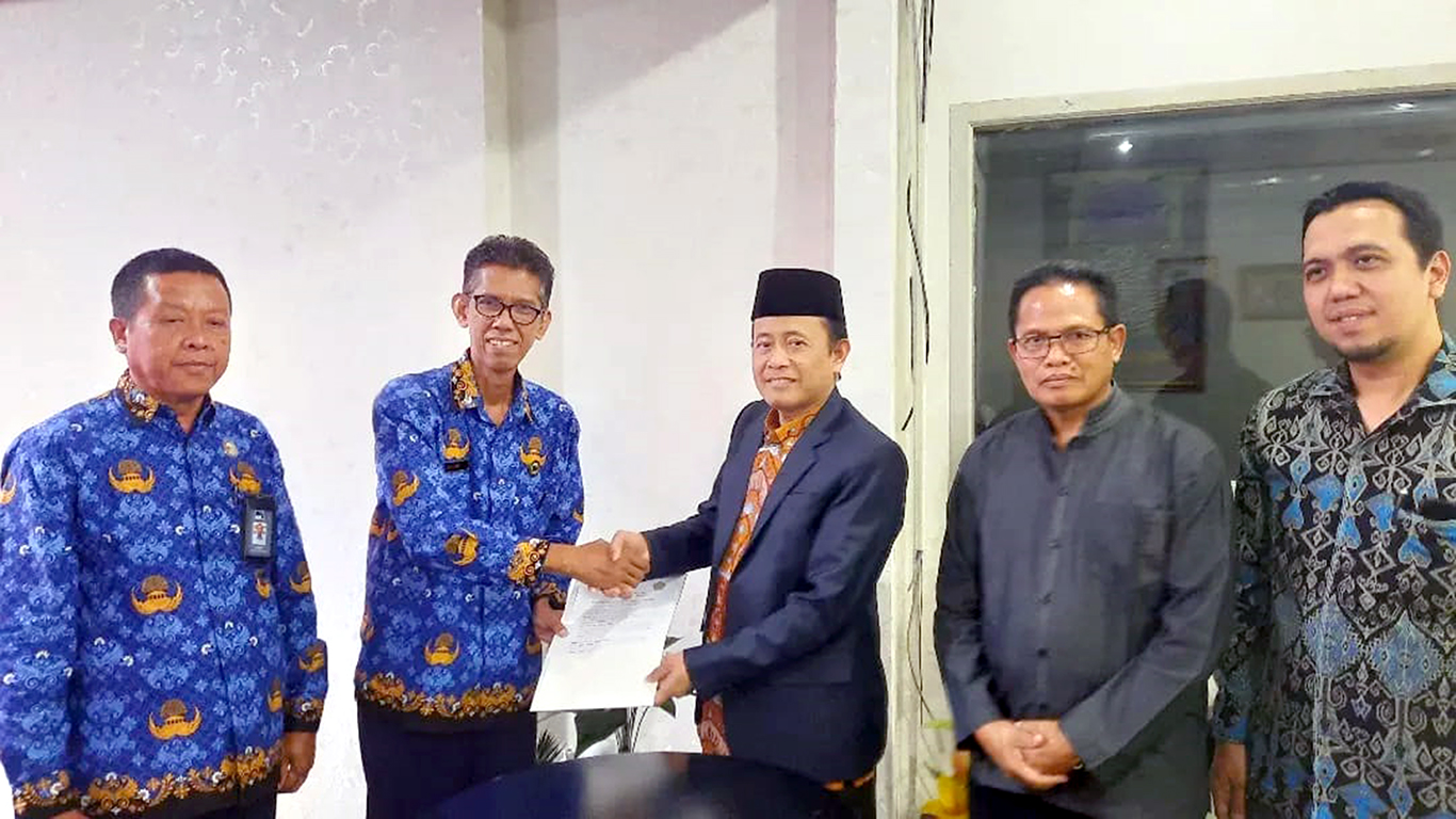 Kakanwil Saat Penandatangan MOU Dengan RRI di Dampingi Kabid Penaiszawa dan Kasubtim Umum & Humas