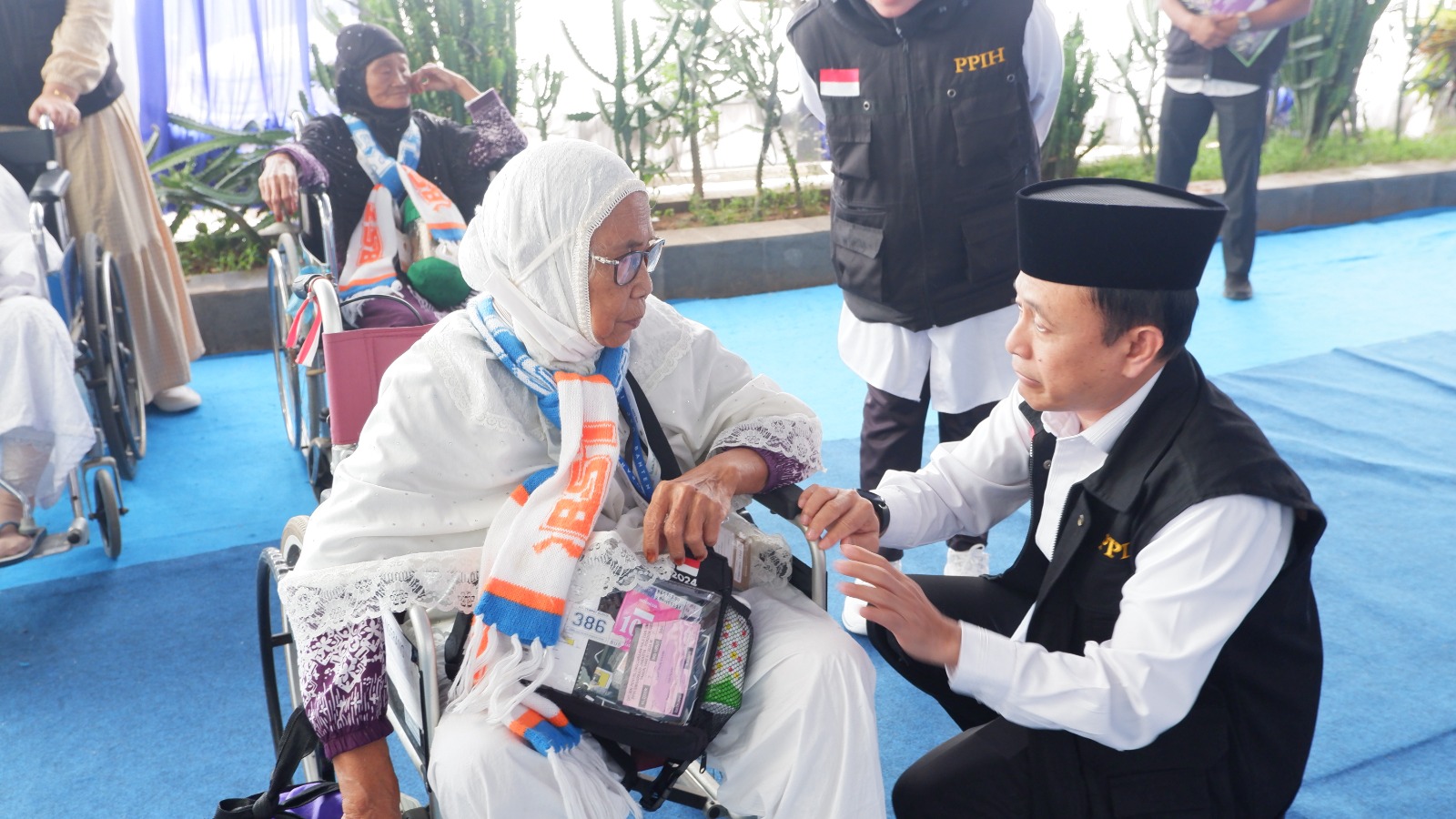 Kakanwil Kemenag Banten menyapa Jemaah Haji Lansia